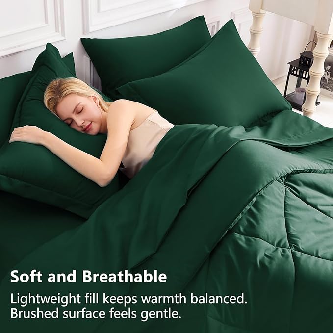CozyLux Queen Comforter Set Emerald Green - Bed in a Bag Queen Size 7 Pieces, Luxury Soft Bed Set for All Seasons, Bedding Set with Down Alternative Comforter, Sheets, Pillowcases & Shams