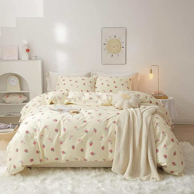 Cute Girls Strawberry Comforter Set Twin XL Fluffy Soft Kawaii Comforter Strawberry Fruit Bedding Comforter for Kids Teens Strawberry Printed Comforter Toddler Children Comfy Twin XL Comforter Set