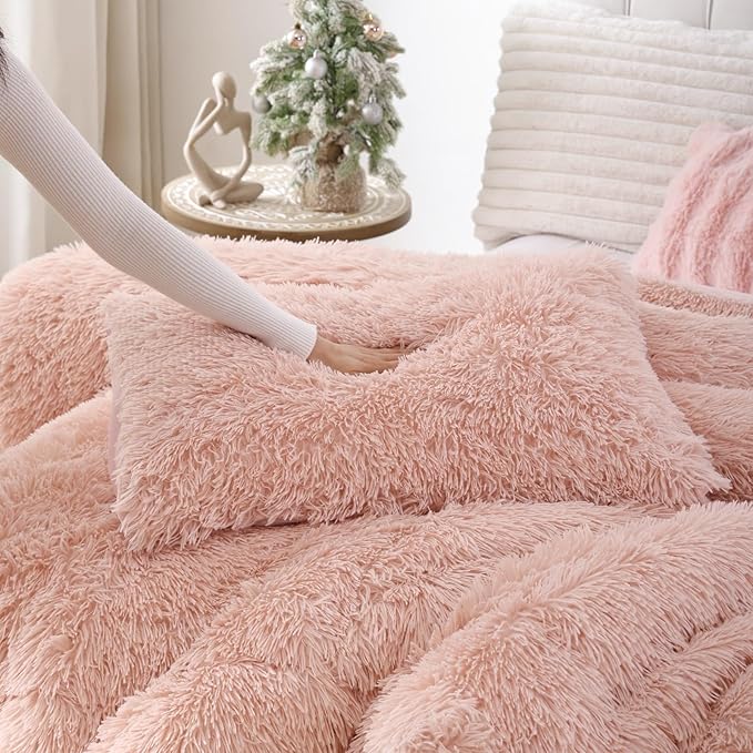 Smoofy Fluffy King Size Comforter Set, Faux Fur Pink Comforter Set, Luxury Fuzzy King Bedding Set, Soft Shaggy Bed Set for All Season, 3 Pieces - 1 Comforter & 2 Pillowcases, Blush