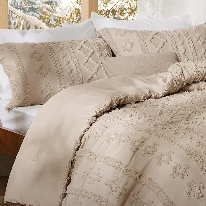 Bedsure Tufted Boho Comforter Set Oversized Queen - Khaki Boho Bed Set, GentleSoft™ 3 Pieces Farmhouse Shabby Chic Embroidery Bedding, Gifts for Woman, Soft Jacquard Comforter for All Seasons