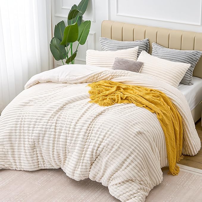 BEDELITE Fleece Full Comforter Set -Super Soft & Warm Fluffy Cream White Bedding, Luxury Fuzzy Heavy Bed Set for Winter with 2 Pillow Cases