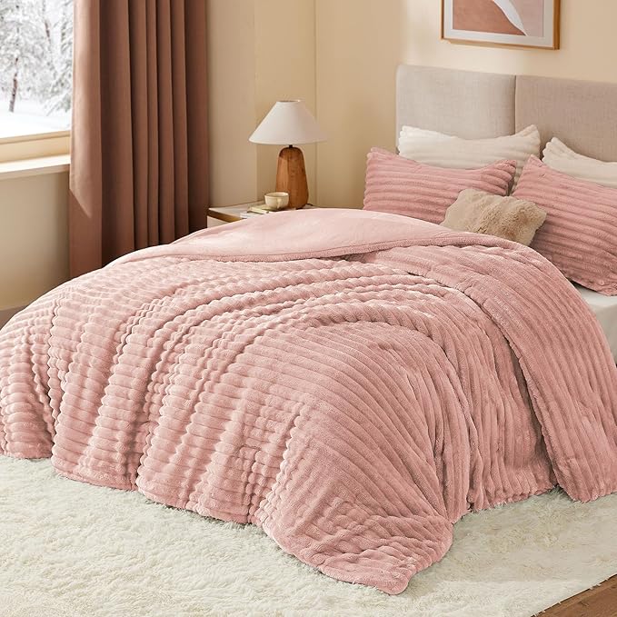 BEDELITE Fleece Oversized Queen Comforter Set -Super Soft & Warm Fluffy Dusty Pink Bedding, Luxury Fuzzy Heavy Bed Set for Winter with 2 Pillow Cases