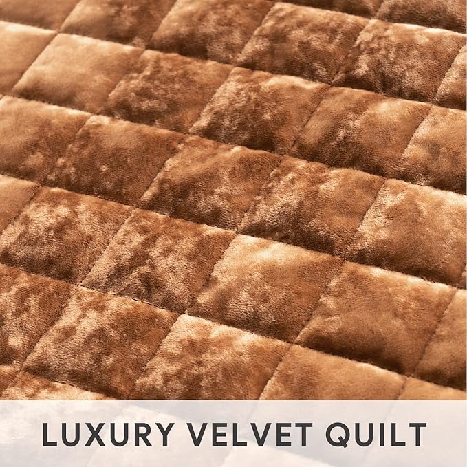 RECYCO Luxury Velvet Quilt Set King Size Bedding Sets, Ultra Soft Velvet Comforter Set, Lightweight Oversized Bedspread Quilted Coverlet for All Season, with 2 Pillow Shams, Rusty Burnt Orange