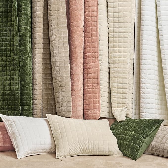 RECYCO Luxury Velvet Quilt Set King Size Bedding Sets, Ultra Soft Velvet Comforter Set, Lightweight Channel Box Stitch Oversized Bedspread Coverlet for All Season, with 2 Shams, Loden Green
