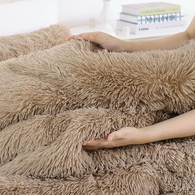 Smoofy Fluffy Full Size Comforter Set, Faux Fur Comforter Set, Luxury Fuzzy Bedding Set, Soft Shaggy Full Bed Set for All Season, 3 Pieces - 1 Comforter & 2 Pillowcases, Khaki