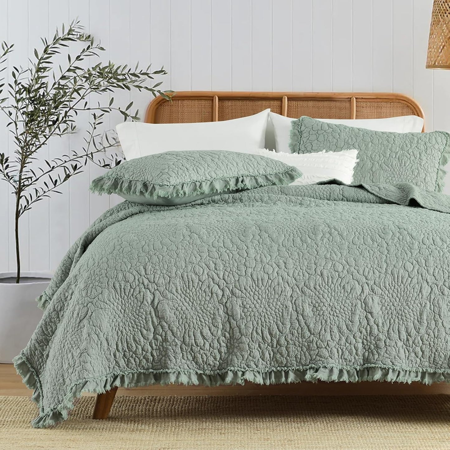 HORIMOTE HOME Sage Green Ruffled Quilt Queen Size, Stone-Washed Microfiber Lightweight Crinkled Farmhouse Rustic Shabby Chic Bedding Set, 3 Pieces Reversible Bedspread with Pillow Shams for All Season