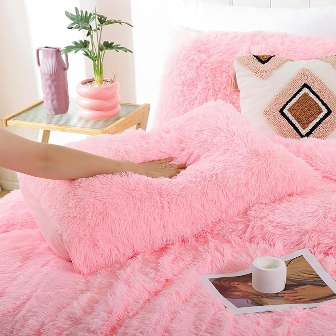 Smoofy Fluffy King Size Comforter Set, Faux Fur Pink Comforter Set, Luxury Fuzzy King Bedding Set, Soft Shaggy Bed Set for All Season, 3 Pieces - 1 Comforter & 2 Pillowcases,