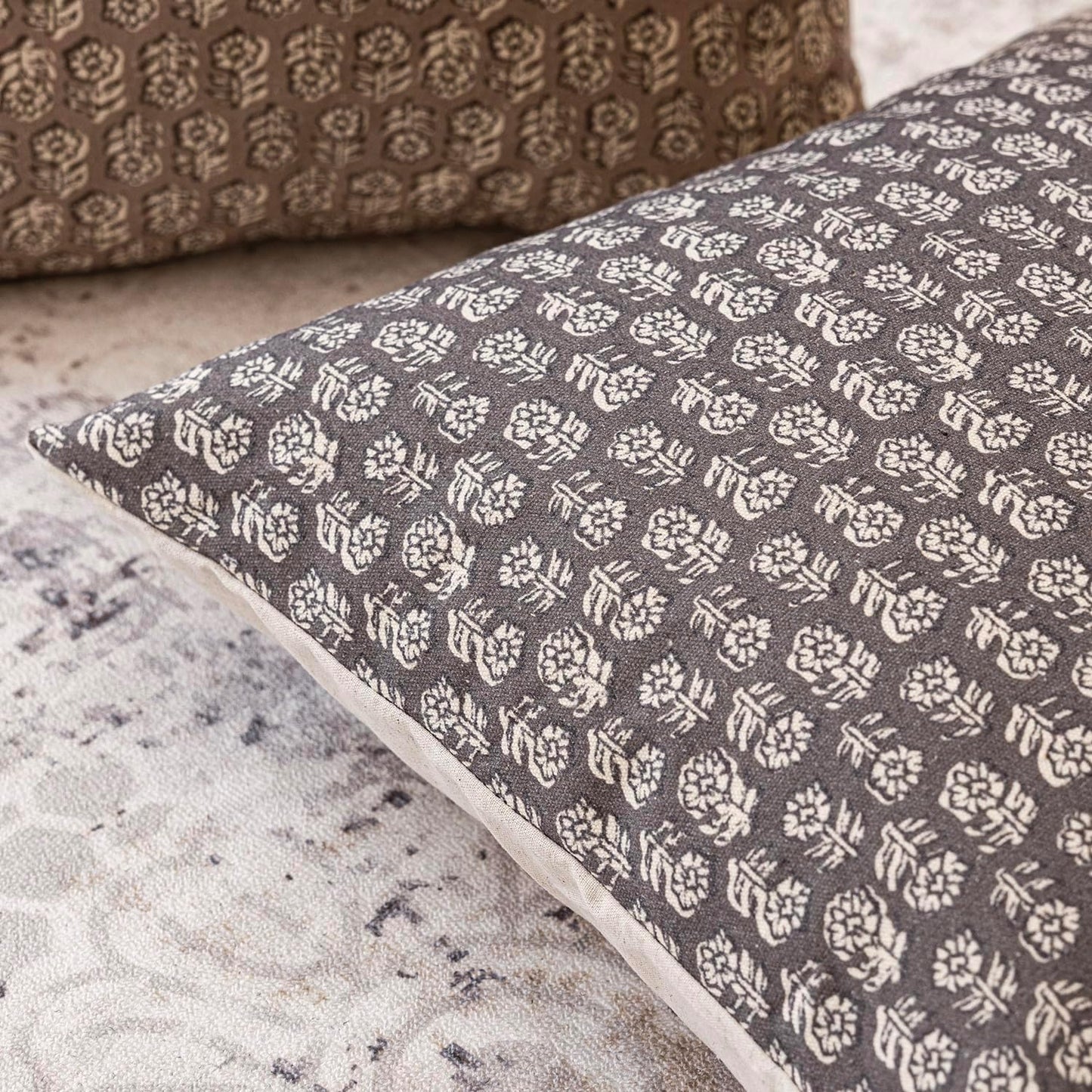 Foindtower Set of 2 Decorative Vintage Floral Print Throw Pillow Covers Neutral Modern Farmhouse Cushion Covers Boho Home Decor for Sofa Couch Chair Bedroom Living Room Outdoor,22×22 Inch,Rustic Gray