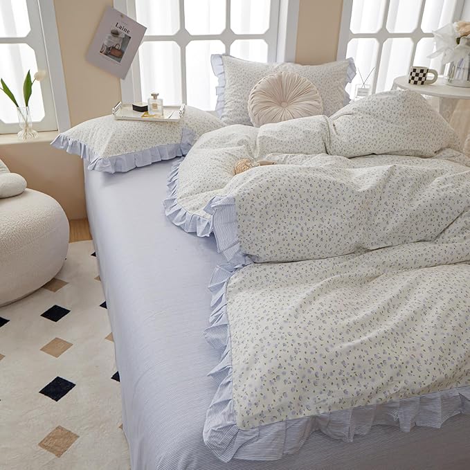 Blue Floral Comforter Set Full White Soft Ruffle Comforter Set Fluffy Cottagecore Floral Bedding Set for Girls Women Vintage Flowers Botanical Comforter with 2 Pillowcases for All Seasons Full Size