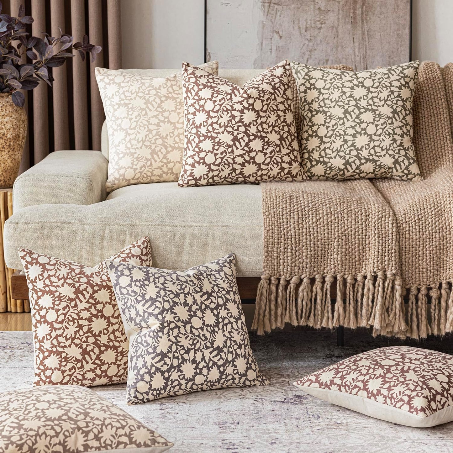 Foindtower Set of 2 Decorative Neutral Floral Throw Pillow Covers Accent Farmhouse Cushion Covers Boho Vintage Pillowcase for Couch Sofa Bedroom Living Room Home Decor Outdoor,18×18 Inch,Sage Green