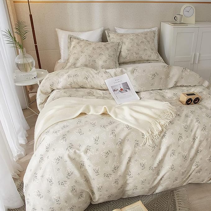 LifeTB Vintage Boho Floral Comforter Set Queen Soft Fluffy Beige Floral Bedding Comforter Set 1 Queen Comforter with 2 Pillowcases Garden Style Vintage Flower Botanical Comforter Set for All Seasons