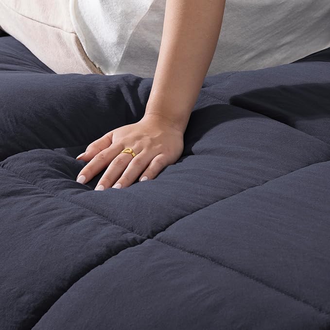 UGG Leonora Comforter Set with 1 Pillow Sham Lightweight Down Alternative Blanket Reversible All Season Washable and Hypoallergenic Bedding Set for College Dorm, Twin/Twin XL, Navy Blue