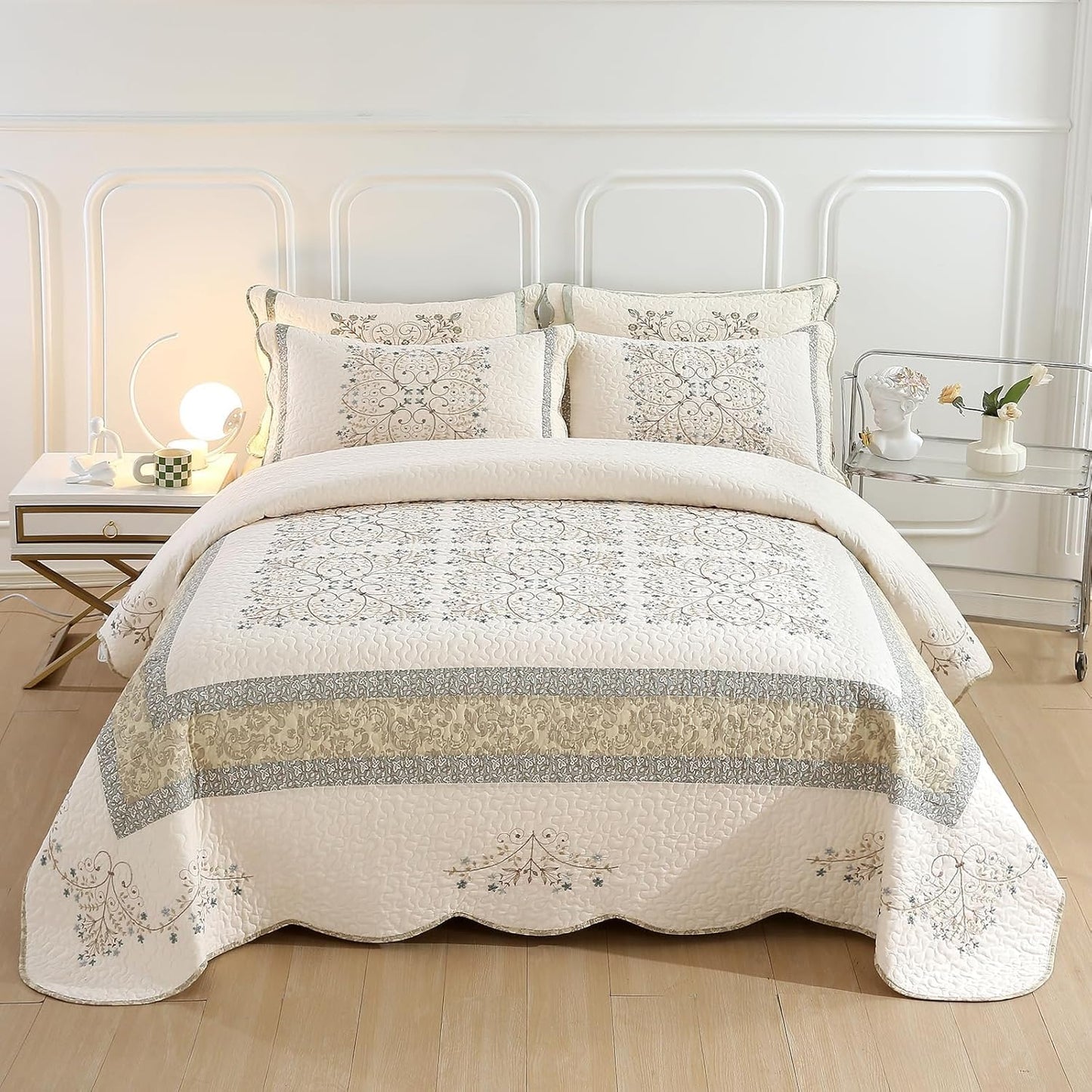 vctops Elegant Embroidered Quilt Set Farmhouse Patchwork Reversible Bedspread Coverlet 3 Piece Cotton Quilted Bedding Set for All Season, 1 Quilt + 2 Pillow Sham (119x117 in)