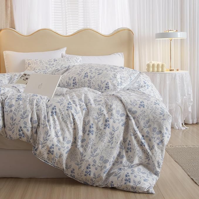 Blue Floral Comforter Set Full Size White Soft Microfiber Bedding Set Soft Fluffy Vintage Garden Style Botanical Comforter Set for Girls Women Cottagecore Flowers Boho Comforter with 2 Pillowcases