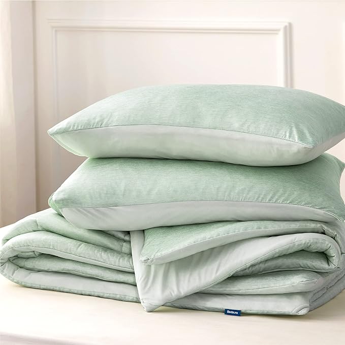 Bedsure King Comforter Set - Cooling and Warm Bed Set, Sage Green Reversible Bedding for All Season, 3 Pieces, 1 King Size Comforter (102"x90") and 2 Pillow Cases (20"x36")
