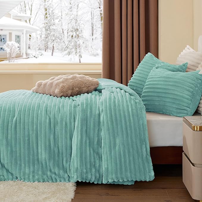 BEDELITE Fleece King Comforter Set -Super Soft & Warm Fluffy Haze Blue Bedding, Luxury Fuzzy Heavy Bed Set for Winter with 2 Pillow Cases