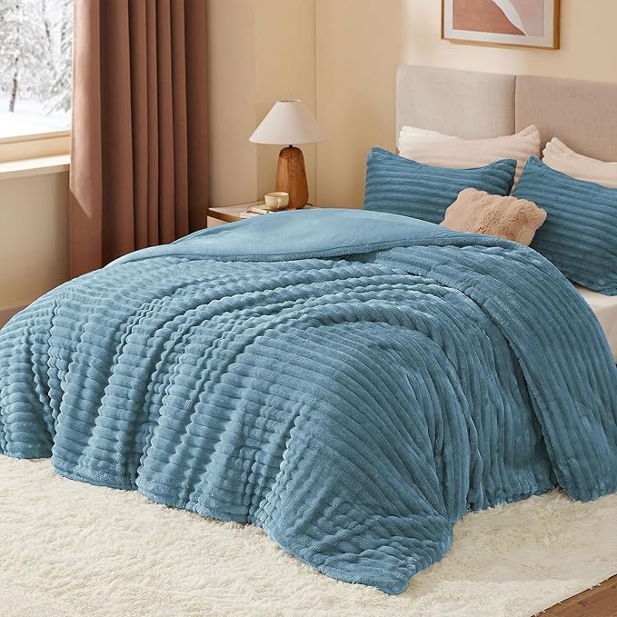BEDELITE Fleece King Comforter Set -Super Soft & Warm Fluffy Blue Fog Bedding, Luxury Fuzzy Heavy Bed Set for Winter with 2 Pillow Cases