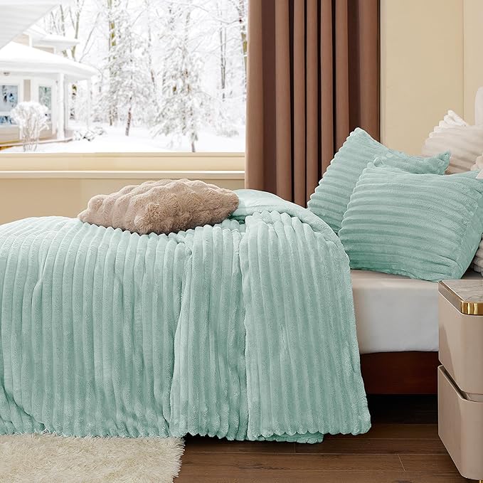 BEDELITE Fleece Queen Comforter Set -Super Soft & Warm Fluffy Light Green Bedding, Luxury Fuzzy Heavy Bed Set for Winter with 2 Pillow Cases