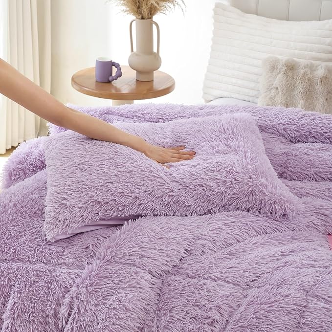 Smoofy Fluffy King Size Comforter Set, Faux Fur Comforter Set, Luxury Fuzzy King Bedding Set, Soft Shaggy Bed Set for All Season, 3 Pieces - 1 Comforter & 2 Pillowcases, Lavender Purple