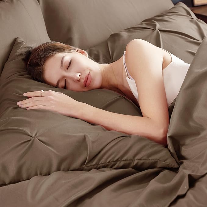 Bedsure Twin Comforter Set Brown - Bed in a Bag Twin Size Bedding 5 Pieces, GentleSoft™ Pintuck Bed Set Gift for Family, Pinch Pleat Brown Comforter with Sheets, Pillowcase & Sham