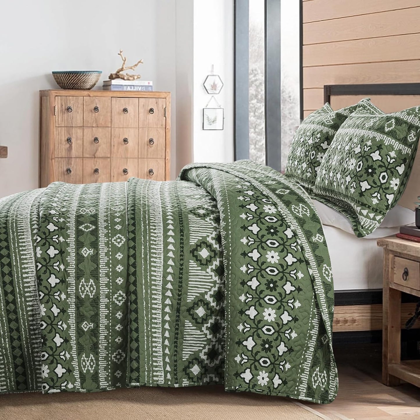 VAPUTAR Reversible Quilt Bedding Set - Queen Size (90 * 98 in) - All-Season Lightweight Coverlet with Boho Stripe Pattern, Boho Bedspread Sets, 3 Pieces/Green