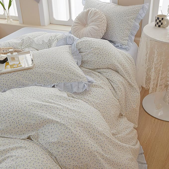 Blue Floral Comforter Set Full White Soft Ruffle Comforter Set Fluffy Cottagecore Floral Bedding Set for Girls Women Vintage Flowers Botanical Comforter with 2 Pillowcases for All Seasons Full Size
