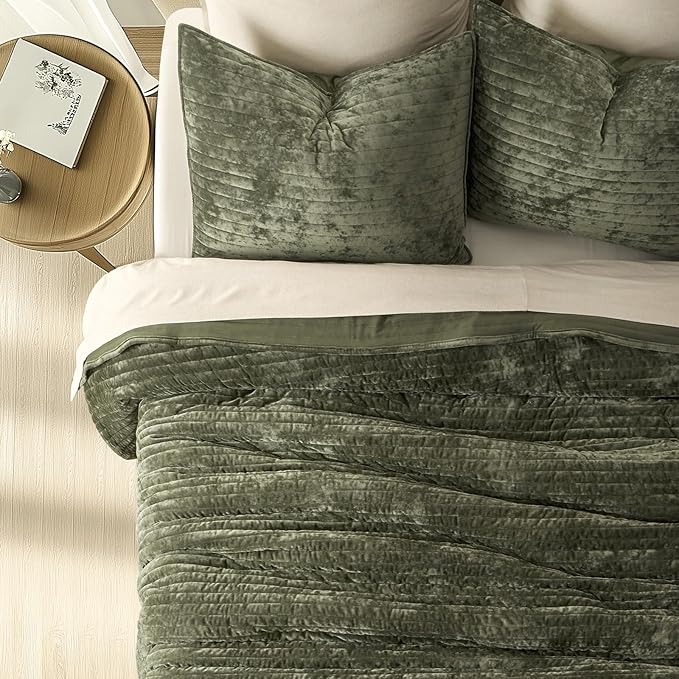 EVERGRACE Velvet Quilt Set King Size, Luxurious Soft Striped Channel Bedding Set, Lightweight Velvet Comforter for All Season, Oversized Bedspread Coverlet with 2 Matching Shams, Olive Green