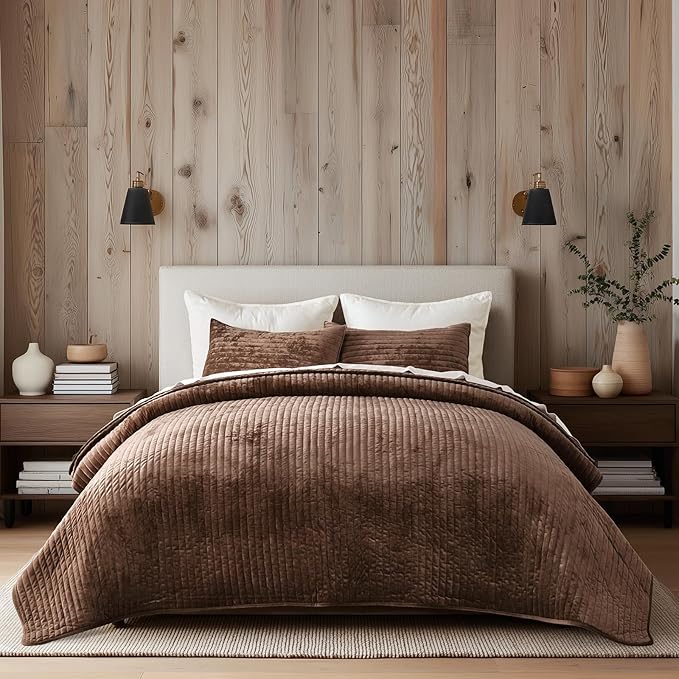 EVERGRACE Velvet Quilt Set Queen Size, Luxurious Soft Striped Channel Bedding Set, Lightweight Velvet Comforter for All Season, Oversized Bedspread Coverlet with 2 Matching Shams, Rust Brown