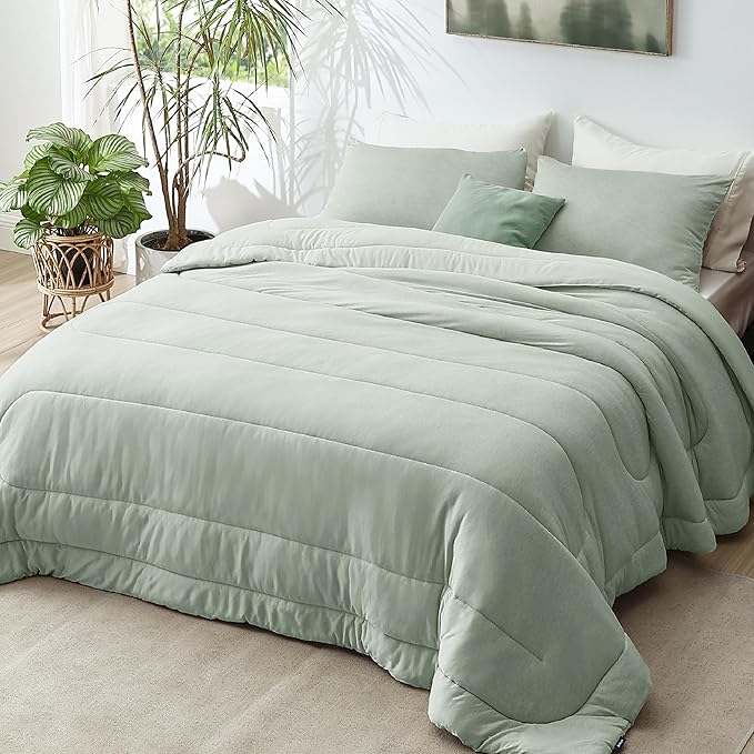Bedsure Queen Comforter Set - Cooling and Warm Bed Set, Sage Green Reversible Bedding for All Season, 3 Pieces, 1 Queen Size Comforter (88"x88") and 2 Pillow Cases(20"x26")