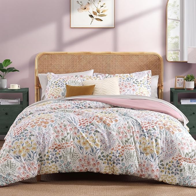 CASAAGUSTO Queen Comforter Set, 7 PCS Pinkish Floral Comforter Set with Flowers Leaves Pattern, Soft Seersucker Design All Season Queen Size Bedding Set(80"X90")