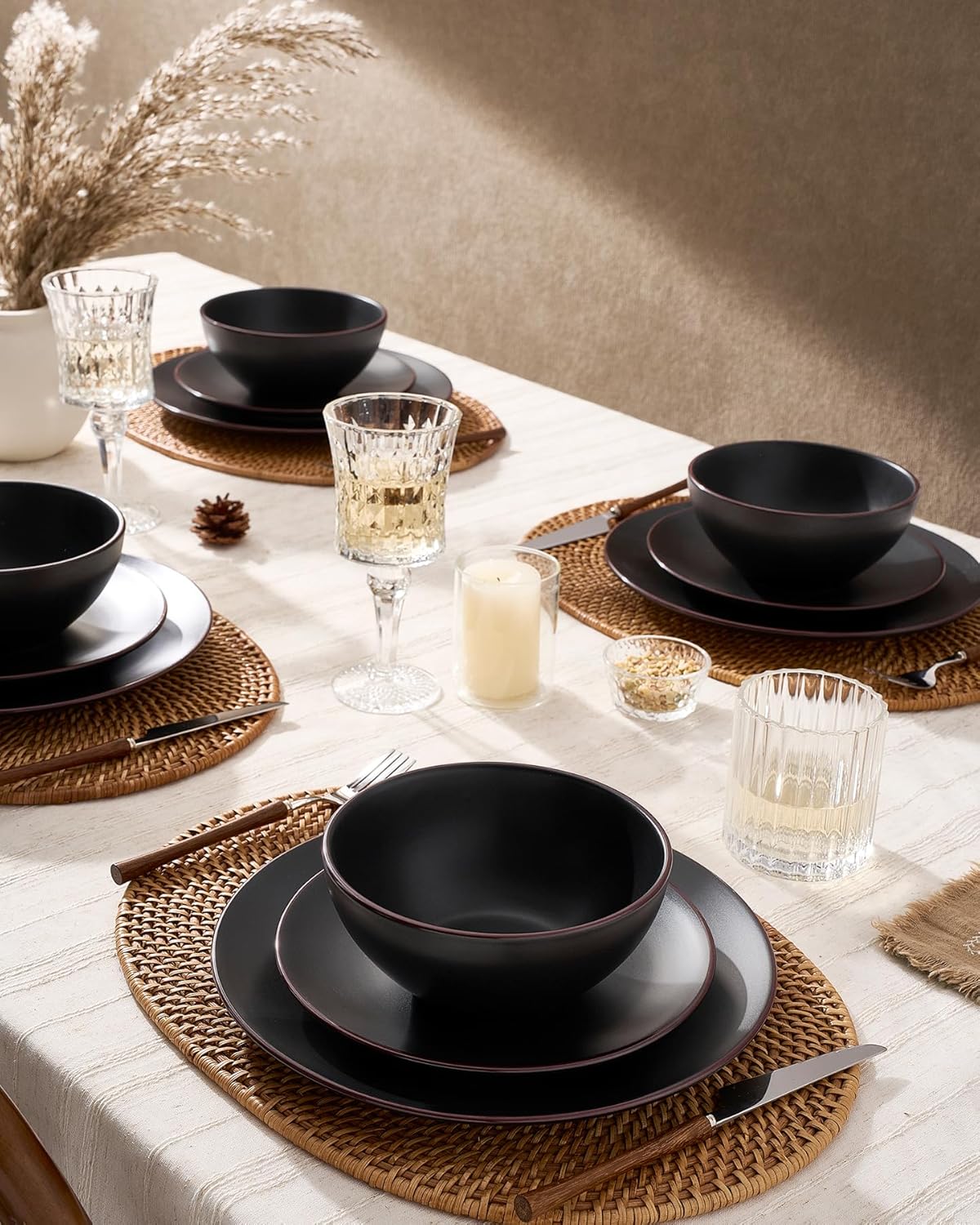 Famiware Venus Plates and Bowls Sets, 18 Pieces Stoneware Dinnerware Sets, Dishes Set for 6, Microwave and Dishwasher Safe, Matte Black