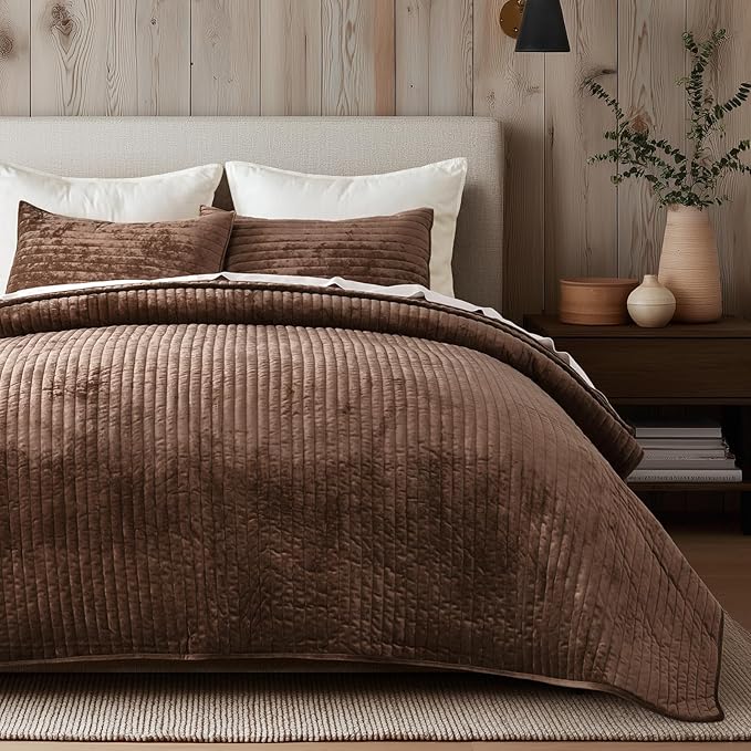 EVERGRACE Velvet Quilt Set King Size, Luxurious Soft Striped Channel Bedding Set, Lightweight Velvet Comforter for All Season, Oversized Bedspread Coverlet with 2 Matching Shams, Rust Brown