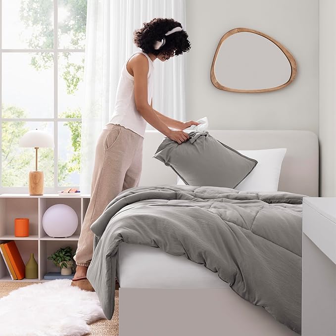 UGG Leonora Comforter Set with 1 Pillow Sham Lightweight Down Alternative Blanket Reversible All Season Washable and Hypoallergenic Bedding Set for College Dorm, Twin/Twin XL, Light Grey