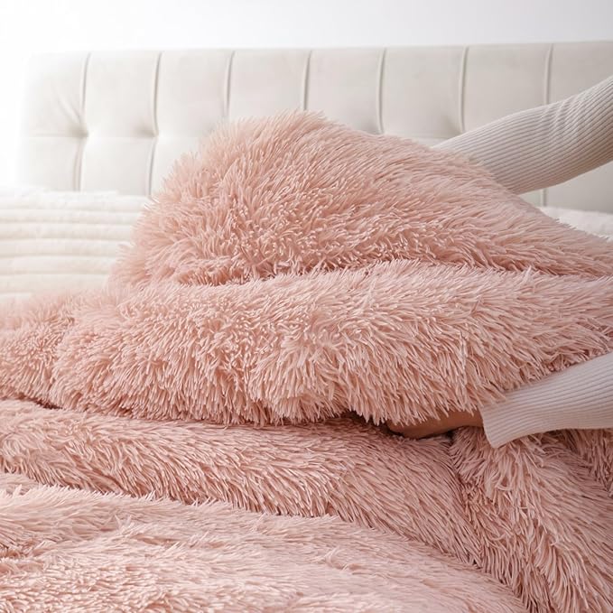 Smoofy Fluffy King Size Comforter Set, Faux Fur Pink Comforter Set, Luxury Fuzzy King Bedding Set, Soft Shaggy Bed Set for All Season, 3 Pieces - 1 Comforter & 2 Pillowcases, Blush