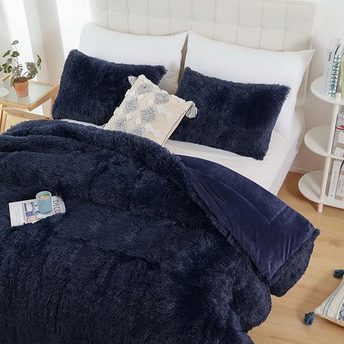 Smoofy Fluffy King Size Comforter Set, Faux Fur Comforter Set, Luxury Fuzzy King Bedding Set, Soft Shaggy Bed Set for All Season, 3 Pieces - 1 Comforter & 2 Pillowcases, Navy
