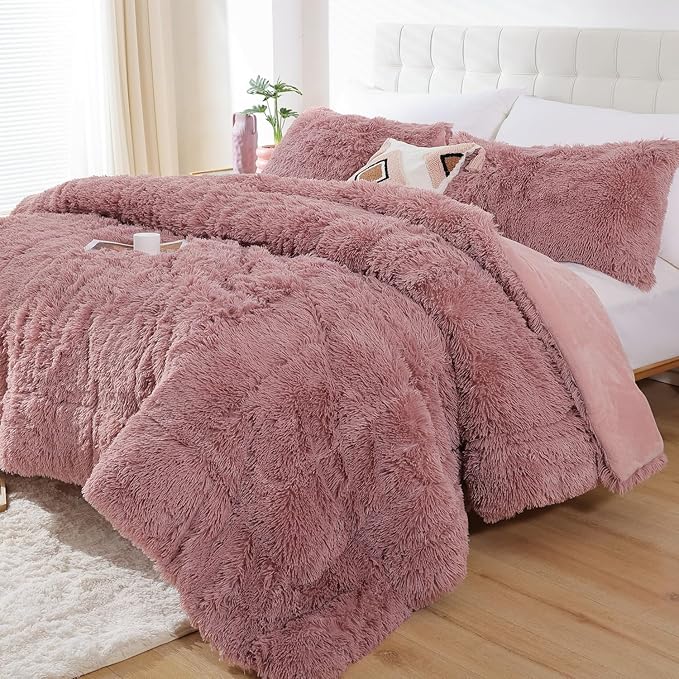 Smoofy Fluffy King Size Comforter Set, Faux Fur Comforter Set, Luxury Fuzzy King Bedding Set, Soft Shaggy Bed Set for All Season, 3 Pieces - 1 Comforter & 2 Pillowcases, Violet Pink
