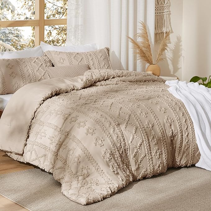 Bedsure Tufted Boho Comforter Set Queen Size - Khaki Boho Bed Set, GentleSoft™ 3 Pieces Farmhouse Shabby Chic Embroidery Bedding, Gifts for Woman, Soft Jacquard Queen Comforter for All Seasons