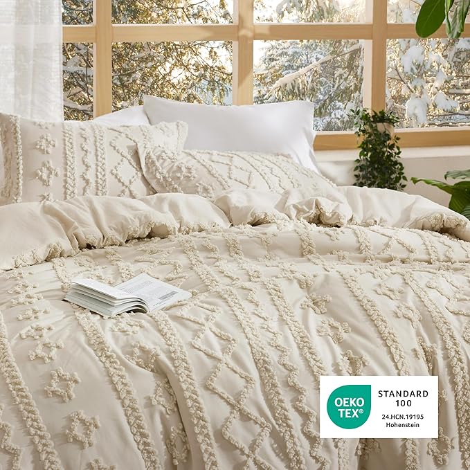Bedsure Tufted Boho Comforter Set Queen Size - Beige Boho Bed Set, GentleSoft™ 3 Pieces Farmhouse Shabby Chic Embroidery Bedding, Gifts for Woman, Soft Jacquard Queen Comforter for All Seasons