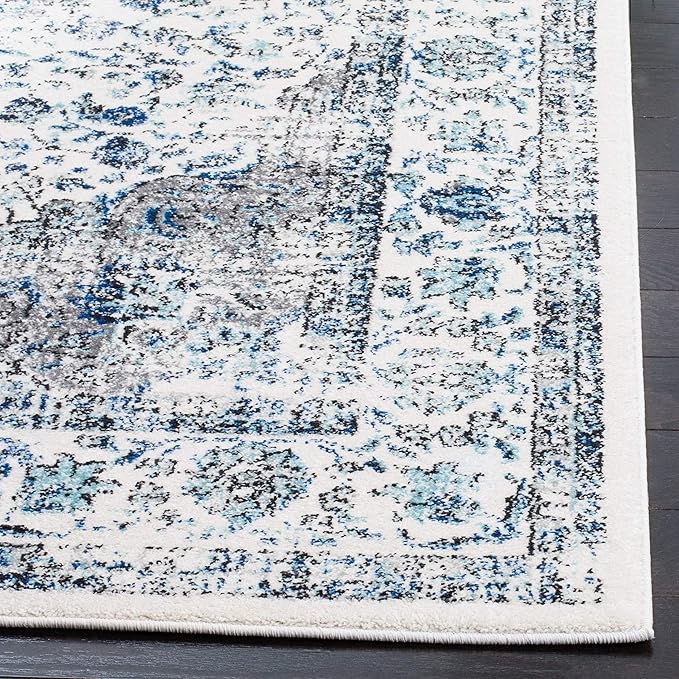 SAFAVIEH Area Rug 4x6 - Evoke Collection - Ivory & Grey, Shabby Chic Oriental Medallion Design, Non-Shedding & Easy to Clean, Ideal for Living Room, Bedroom, Dining Space (EVK220D)