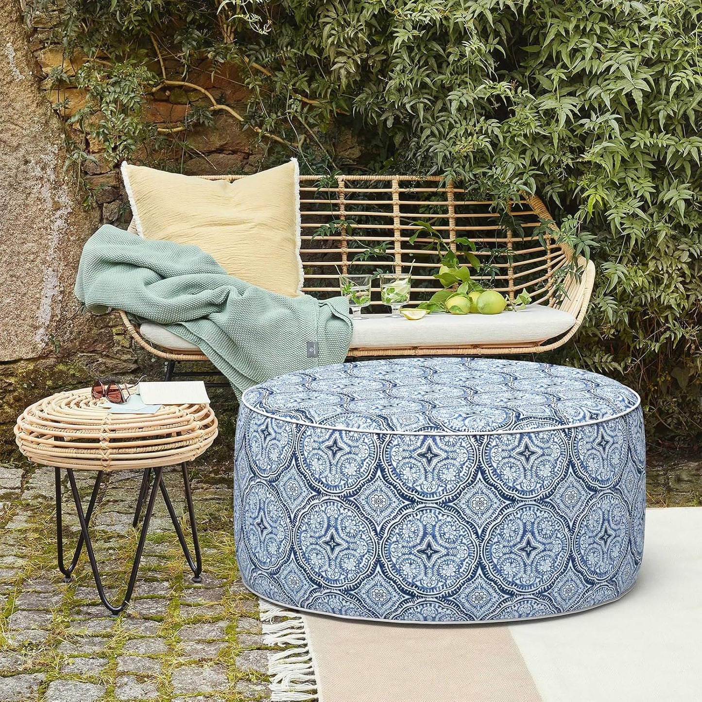 LVTXIII Outdoor Inflatable Ottoman, Fade-Resistant Round Footrest Stool D31”x H14”, Portable Patio Pouf for Garden Camping or Home Use, Medallion Blue