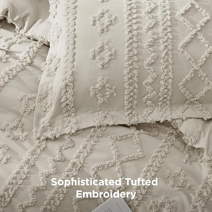 Bedsure Tufted Boho Comforter Set Full Size - Linen Boho Bed Set, GentleSoft™ 3 Pieces Farmhouse Shabby Chic Embroidery Bedding, Gifts for Woman, Soft Jacquard Full Comforter for All Seasons