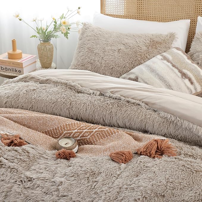 Smoofy Fluffy Full Size Comforter Set, Faux Fur Comforter Set, Luxury Fuzzy Bedding Set, Soft Shaggy Full Bed Set for All Season, 3 Pieces - 1 Comforter & 2 Pillowcases, Oatmeal