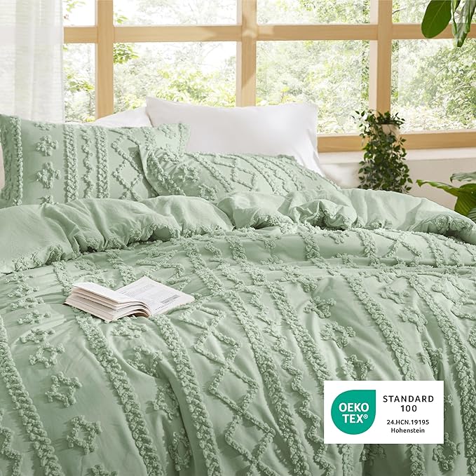 Bedsure Tufted Boho Comforter Set Queen Size - Sage Green Boho Bed Set, GentleSoft™ 3 Pieces Farmhouse Shabby Chic Embroidery Bedding, Gifts for Woman, Soft Jacquard Queen Comforter for All Seasons