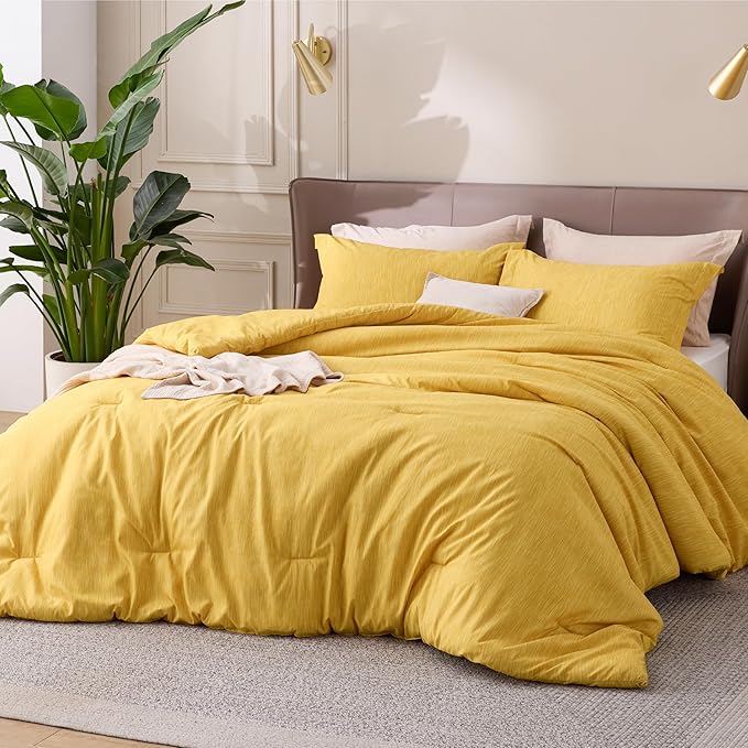 Bedsure Full Comforter Set - Dark Red Soft Bedding for All Seasons, Cationic Dyed Bed Set, 3 Pieces, 1 Full Size Comforter (82"x86") and 2 Pillow Shams (20"x26"+2")