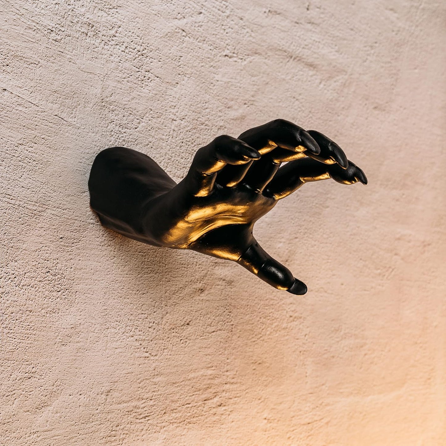GUTE Creepy Hands Wall Mountable - Hands Hangers Decor, Hand Horror Decorations Aesthetic Goth Gothic Hanging Wall Art Home, House Decoration, Sculpture (Reaching, 1 Piece)