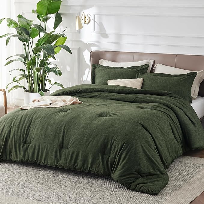 Bedsure Oversized King Comforter Set - Dark Green Soft Bedding for All Seasons, Cationic Dyed Bed Set, 3 Pieces, 1 Oversized King Size Comforter (120"x98") and 2 Pillow Shams (20"x36"+2")