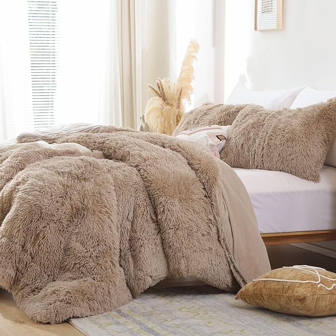 Smoofy Fluffy Twin Comforter Set, Faux Fur Comforter Set, Luxury Fuzzy Twin Bedding Set, Soft Shaggy Bed Set for All Season, 2 Pieces - 1 Comforter & 1 Pillowcase, Khaki