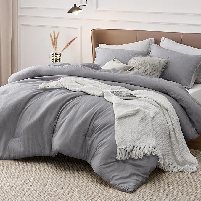 Bedsure King Size Comforter Set - Dark Grey King Comforter Set, Soft Bedding for All Seasons, Cationic Dyed Bedding Set, 3 Pieces, 1 Comforter (104"x90") and 2 Pillow Shams (20"x36"+2")