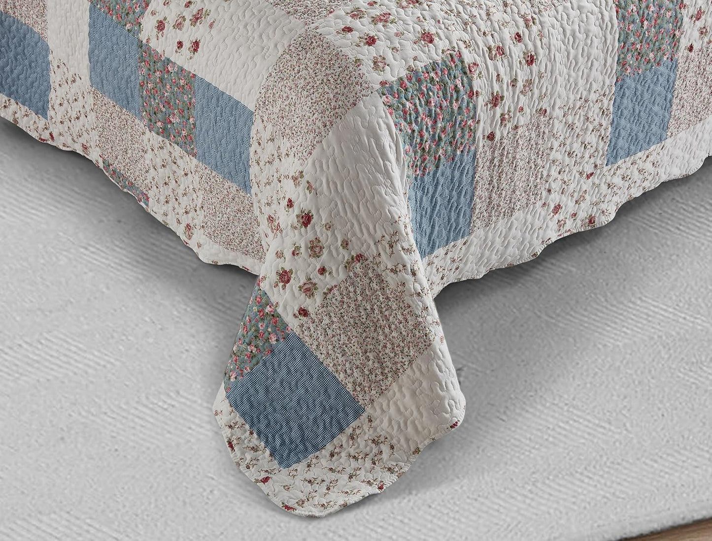 Brilliant Sunshine Pink Rose with Small Blue Check Patchwork, 3-Piece Quilt Set with 2 Shams, Reversible Bedspread, Soft Lightweight Coverlet, All-Season, King, Pink Blue