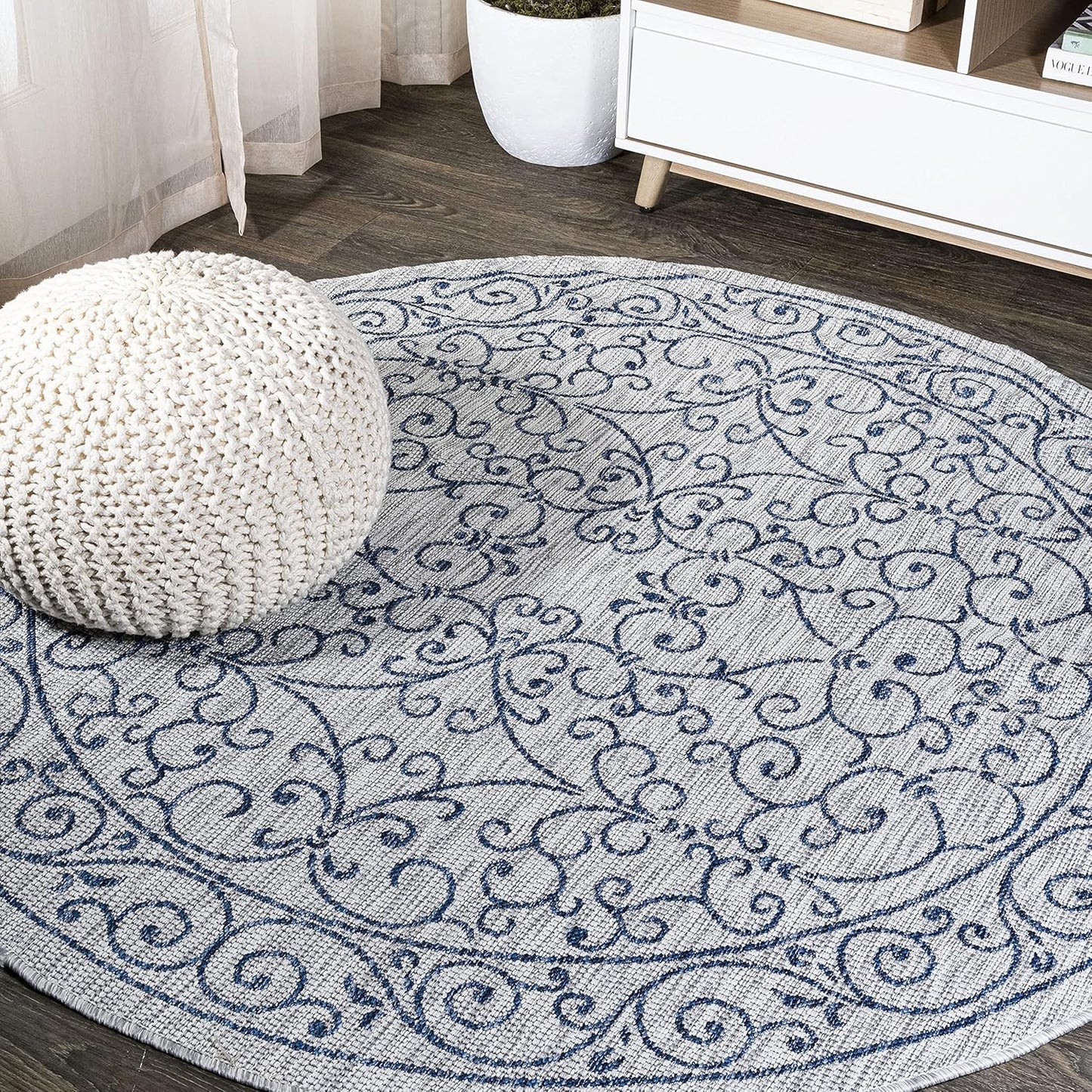 JONATHAN Y Vintage Filigree Indoor Outdoor Round Area Rug 8 Ft Gray/Navy, Charleston Textured Weave for Backyard, Patio, Porch, Easy-Cleaning, High Traffic, Pet-Friendly, Non-Shedding (SMB106C-8R)